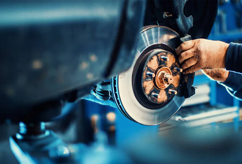 بهترین زمان برای تعویض لنت ترمز خودرو